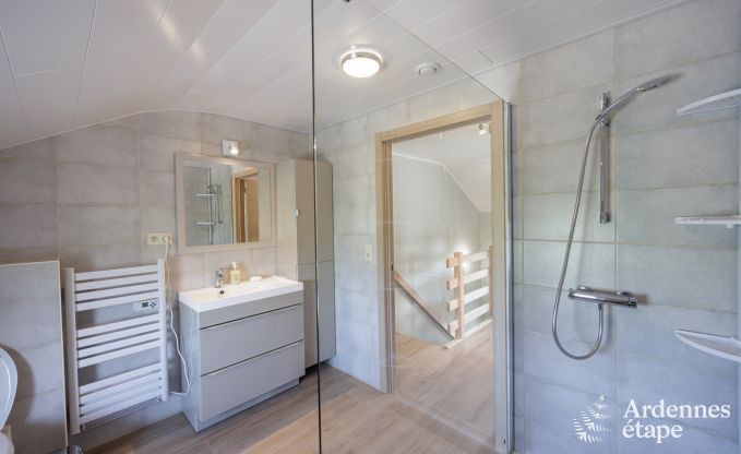 Moderne en hondvriendelijke vakantiewoning in Bievre, Ardennen