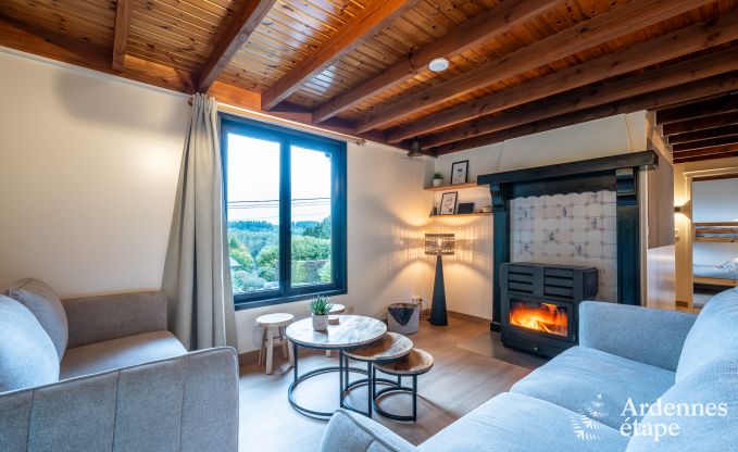 Authentieke chalet voor 8 personen in Bi�vre met 4 slaapkamers, houtkachel, hottub, priv�tuin en fietsenstalling