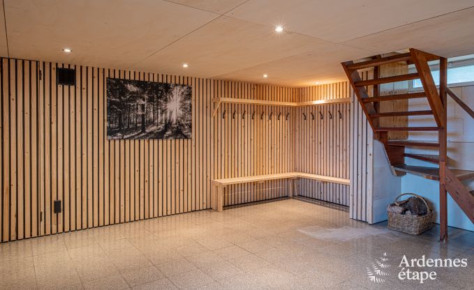 Authentieke chalet voor 8 personen in Bi�vre met 4 slaapkamers, houtkachel, hottub, priv�tuin en fietsenstalling