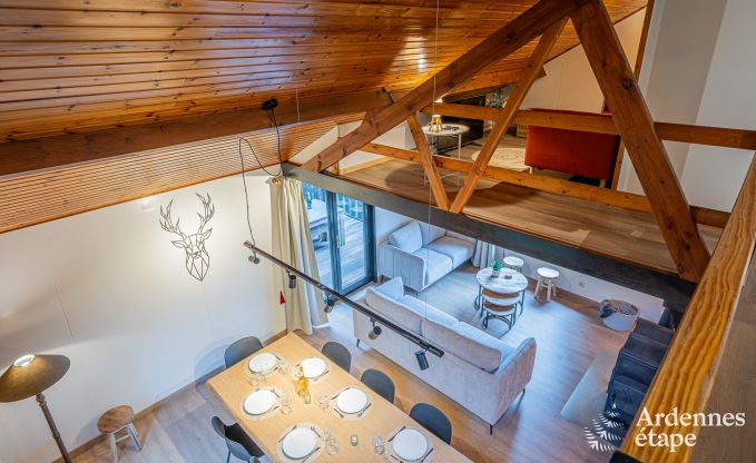 Authentieke chalet voor 8 personen in Bi�vre met 4 slaapkamers, houtkachel, hottub, priv�tuin en fietsenstalling