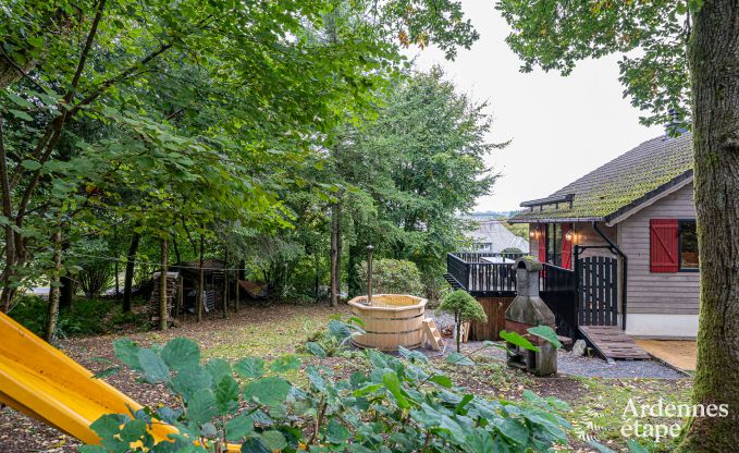 Authentieke chalet voor 8 personen in Bi�vre met 4 slaapkamers, houtkachel, hottub, priv�tuin en fietsenstalling