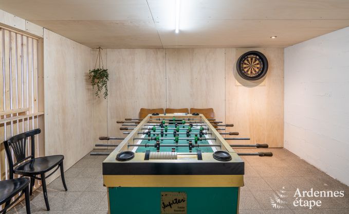 Authentieke chalet voor 8 personen in Bi�vre met 4 slaapkamers, houtkachel, hottub, priv�tuin en fietsenstalling