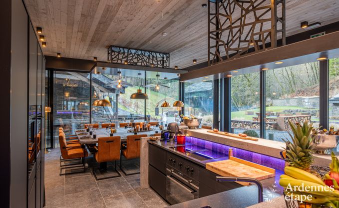 Luxe villa in Bi�vre voor 16 personen in de Ardennen