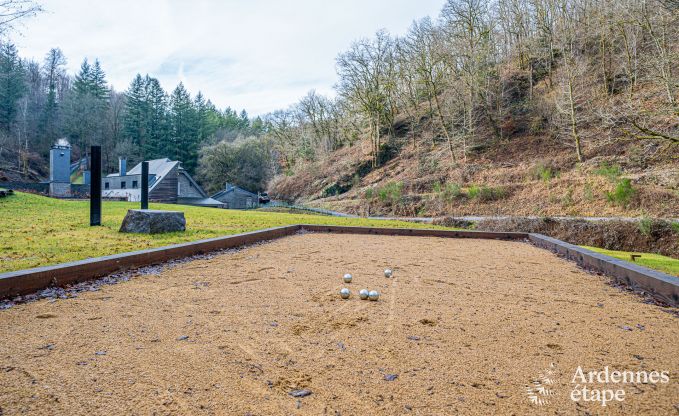 Luxe villa in Bi�vre voor 16 personen in de Ardennen
