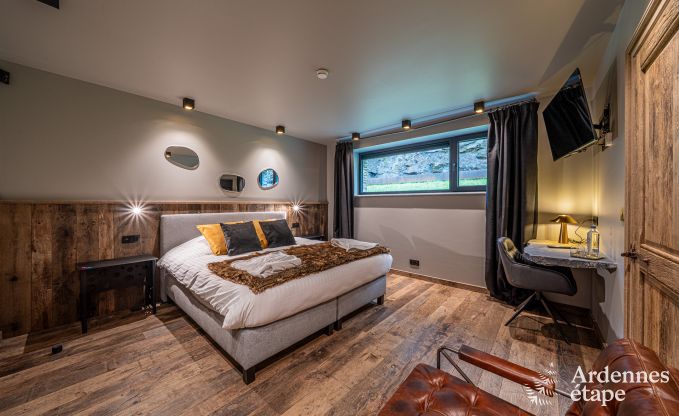 Luxe villa in Bi�vre voor 16 personen in de Ardennen