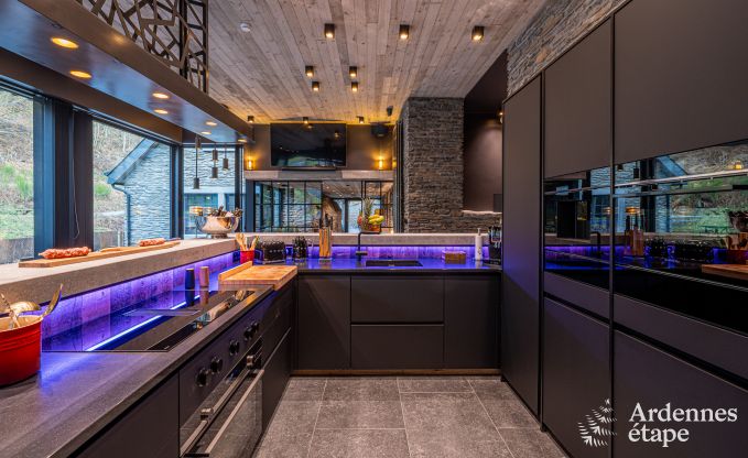 Luxe villa in Bi�vre voor 16 personen in de Ardennen