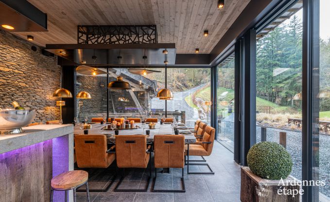 Luxe villa in Bi�vre voor 16 personen in de Ardennen