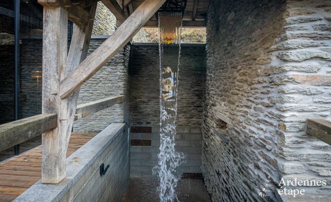 Luxe villa in Bi�vre voor 16 personen in de Ardennen