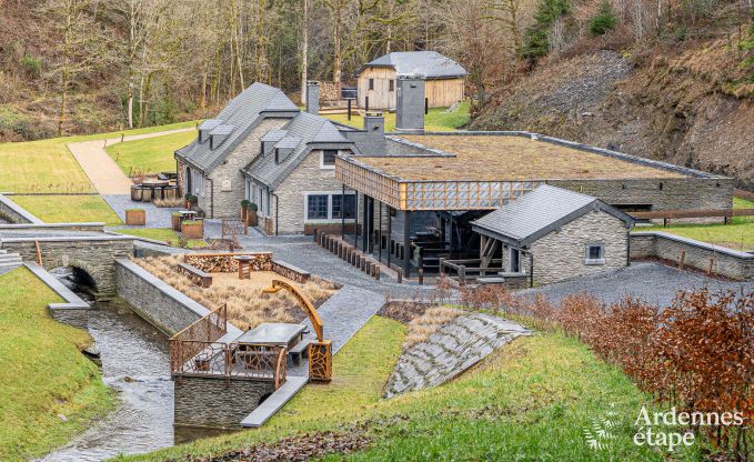 Luxe villa in Bi�vre voor 16 personen in de Ardennen