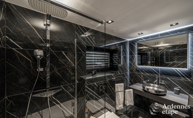 Luxe villa in Bi�vre voor 16 personen in de Ardennen