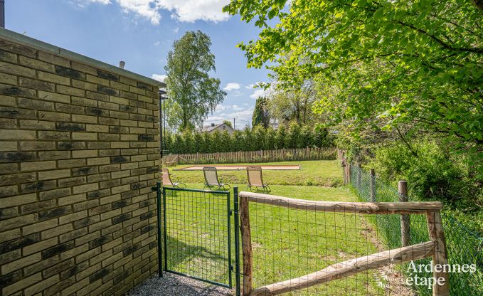 Vakantiehuis in Bi�vre voor 7 personen met 4 slaapkamers, kinderspeelruimte, priv�tuin en modern comfort