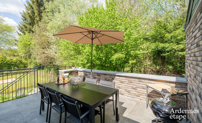 Vakantiehuis in Bi�vre voor 7 personen met 4 slaapkamers, kinderspeelruimte, priv�tuin en modern comfort