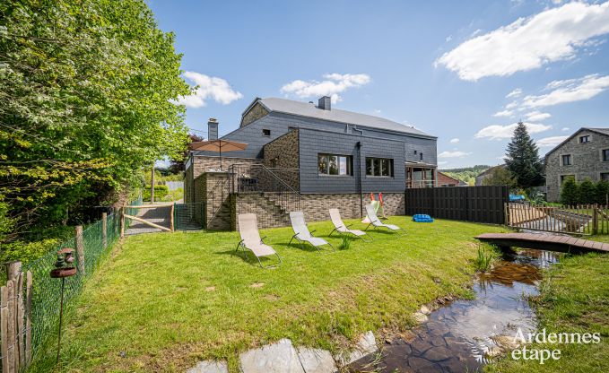 Vakantiehuis in Bi�vre voor 7 personen met 4 slaapkamers, kinderspeelruimte, priv�tuin en modern comfort