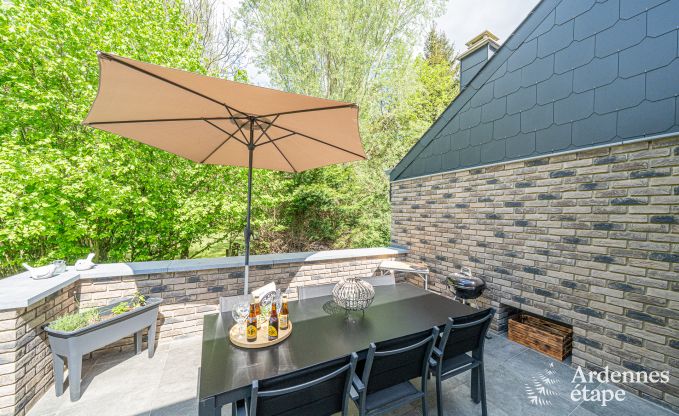 Vakantiehuis in Bi�vre voor 7 personen met 4 slaapkamers, kinderspeelruimte, priv�tuin en modern comfort