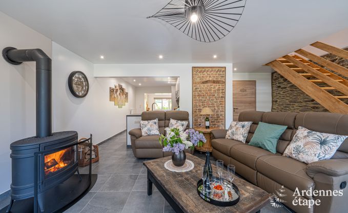 Vakantiehuis in Bi�vre voor 7 personen met 4 slaapkamers, kinderspeelruimte, priv�tuin en modern comfort