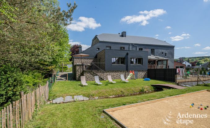 Vakantiehuis in Bi�vre voor 7 personen met 4 slaapkamers, kinderspeelruimte, priv�tuin en modern comfort