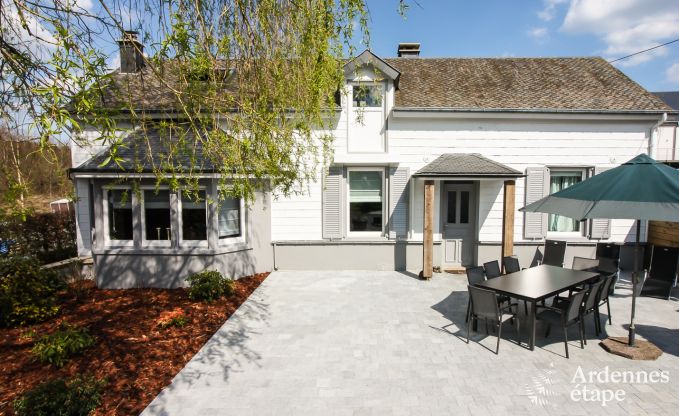 Ruime vakantiewoning voor 8 personen in Bouillon.