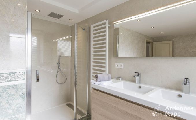 Ruime vakantiewoning voor 8 personen in Bouillon.