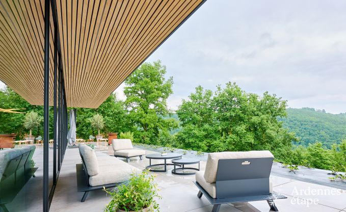 Luxevilla voor 14 personen in Poupehan met 6 slaap- �n badkamers, binnenzwembad en sauna