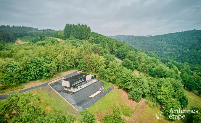 Luxevilla voor 14 personen in Poupehan met 6 slaap- �n badkamers, binnenzwembad en sauna