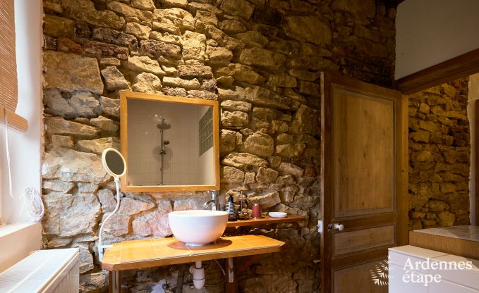 Van voormalig caf� tot vakantiehuis voor 8 personen in Bouillon: authentieke charme en modern comfort