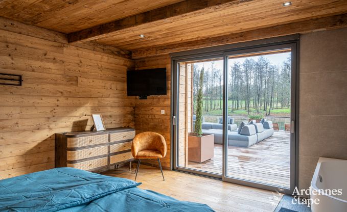 Luxe chalet in Brognon voor 20 personen met verwarmd buitenzwembad, outdoor jacuzzi en sauna op het meer