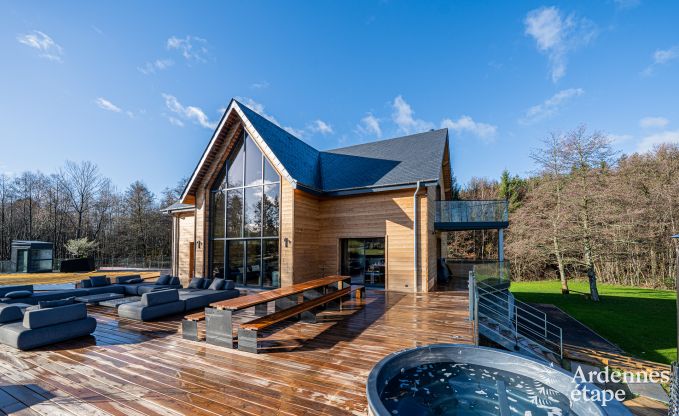 Luxe chalet in Brognon voor 20 personen met verwarmd buitenzwembad, outdoor jacuzzi en sauna op het meer