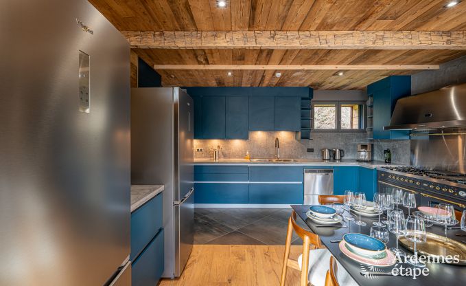 Luxe chalet in Brognon voor 20 personen met verwarmd buitenzwembad, outdoor jacuzzi en sauna op het meer