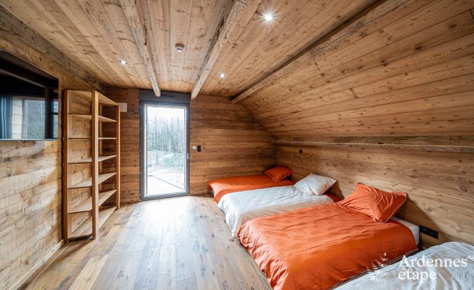 Luxe chalet in Brognon voor 20 personen met verwarmd buitenzwembad, outdoor jacuzzi en sauna op het meer