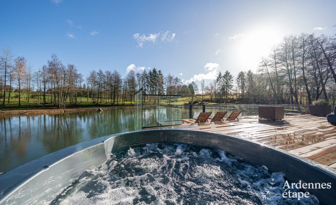 Luxe chalet in Brognon voor 20 personen met verwarmd buitenzwembad, outdoor jacuzzi en sauna op het meer