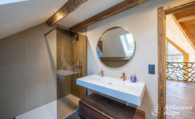 Luxe chalet in Brognon voor 20 personen met verwarmd buitenzwembad, outdoor jacuzzi en sauna op het meer