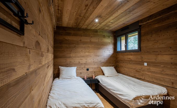 Luxe chalet in Brognon voor 20 personen met verwarmd buitenzwembad, outdoor jacuzzi en sauna op het meer