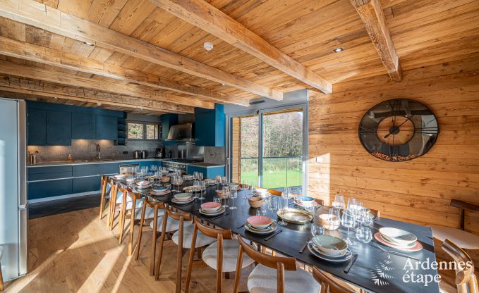 Luxe chalet in Brognon voor 20 personen met verwarmd buitenzwembad, outdoor jacuzzi en sauna op het meer