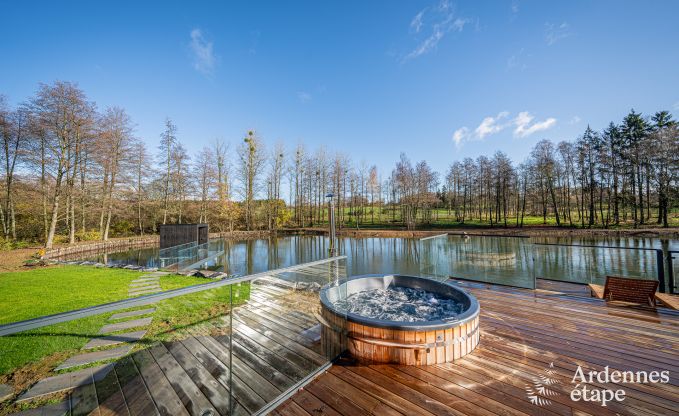 Luxe chalet in Brognon voor 20 personen met verwarmd buitenzwembad, outdoor jacuzzi en sauna op het meer