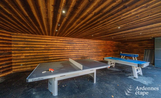 Luxe chalet in Brognon voor 20 personen met verwarmd buitenzwembad, outdoor jacuzzi en sauna op het meer