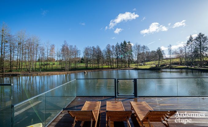 Luxe chalet in Brognon voor 20 personen met verwarmd buitenzwembad, outdoor jacuzzi en sauna op het meer