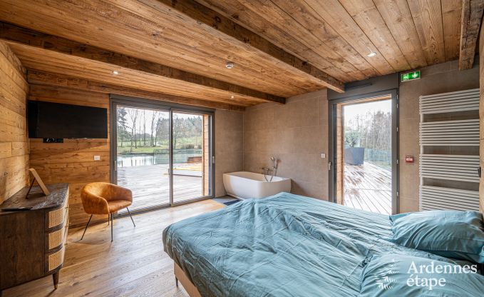 Luxe chalet in Brognon voor 20 personen met verwarmd buitenzwembad, outdoor jacuzzi en sauna op het meer