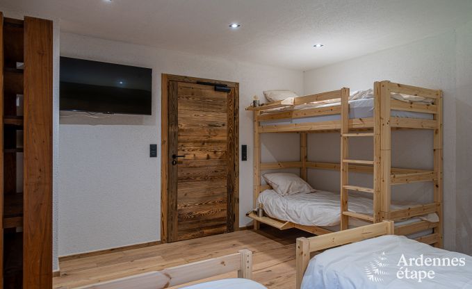 Luxe chalet in Brognon voor 20 personen met verwarmd buitenzwembad, outdoor jacuzzi en sauna op het meer