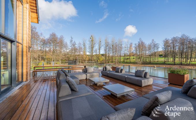 Luxe chalet in Brognon voor 20 personen met verwarmd buitenzwembad, outdoor jacuzzi en sauna op het meer