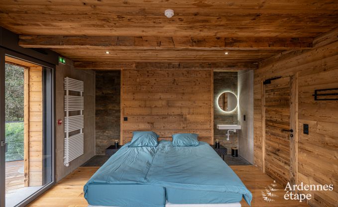 Luxe chalet in Brognon voor 20 personen met verwarmd buitenzwembad, outdoor jacuzzi en sauna op het meer