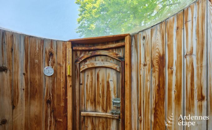 Unieke fermette voor 2 personen in B�llingen met priv�sauna, jacuzzi en buitendouche