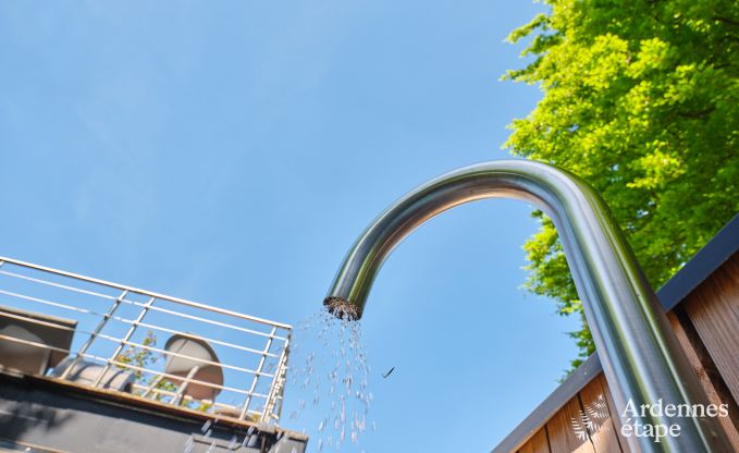 Unieke fermette voor 2 personen in B�llingen met priv�sauna, jacuzzi en buitendouche