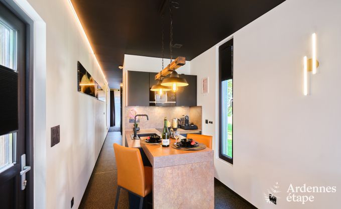 Unieke fermette voor 2 personen in B�llingen met priv�sauna, jacuzzi en buitendouche