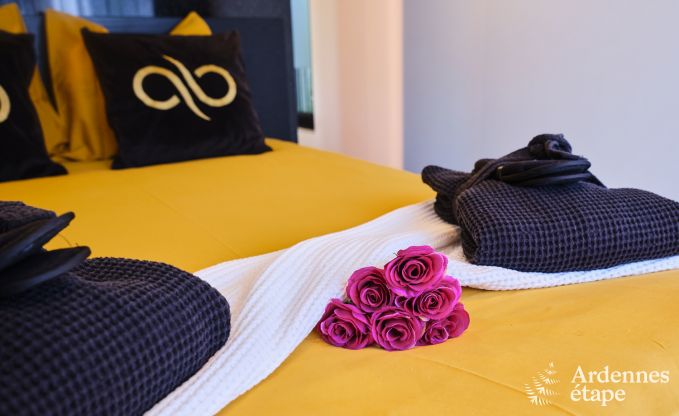 Unieke fermette voor 2 personen in B�llingen met priv�sauna, jacuzzi en buitendouche