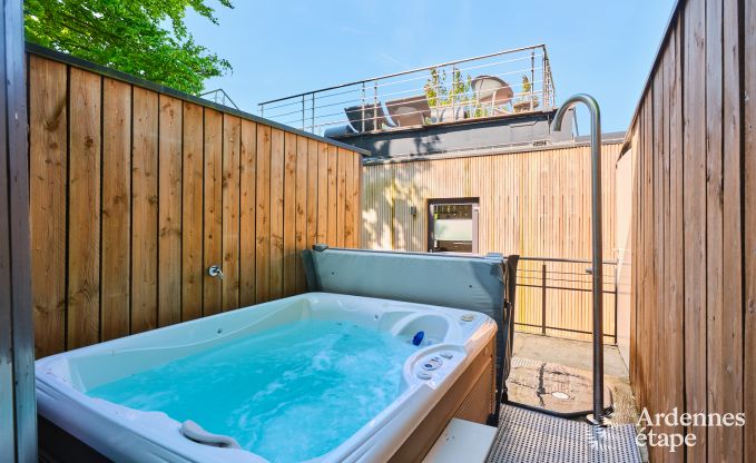 Unieke fermette voor 2 personen in B�llingen met priv�sauna, jacuzzi en buitendouche