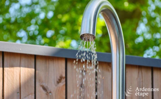 Unieke fermette voor 2 personen in B�llingen met priv�sauna, jacuzzi en buitendouche