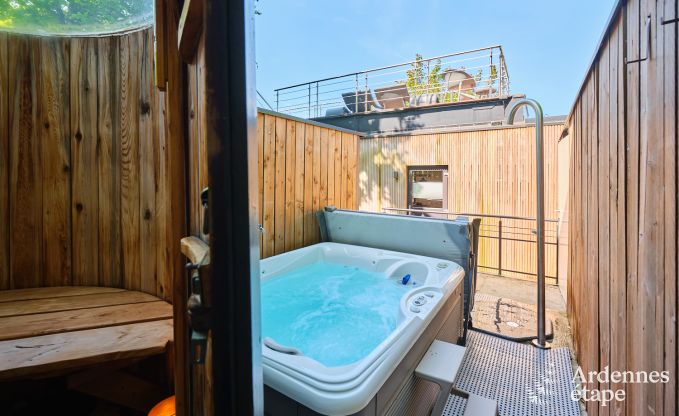 Unieke fermette voor 2 personen in B�llingen met priv�sauna, jacuzzi en buitendouche