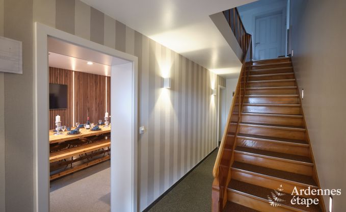 Ruime fermette in B�llingen voor 13 personen met binnenzwembad, sauna en jacuzzi