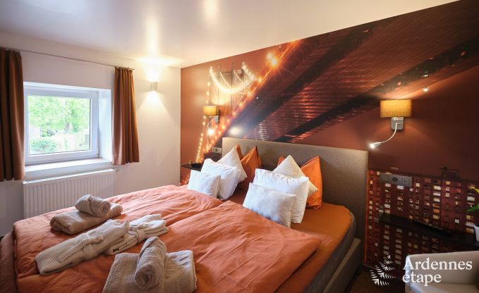 Ruime fermette in B�llingen voor 13 personen met binnenzwembad, sauna en jacuzzi