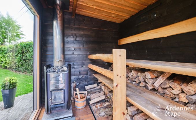 Ruime fermette in B�llingen voor 13 personen met binnenzwembad, sauna en jacuzzi